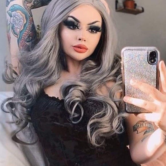 22” Gray Body Wavy Lace Front Wig NEW